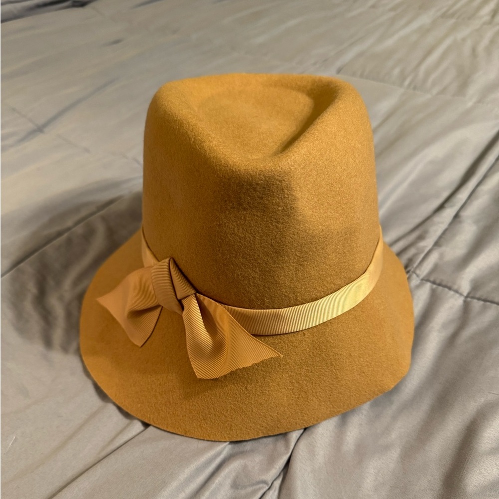Giovannio asymmetrical wool fedora NWT